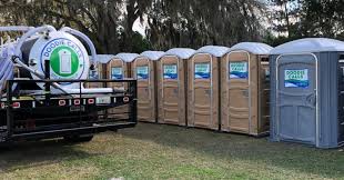 Best VIP or Luxury Restroom Trailers  in Memphis, MO